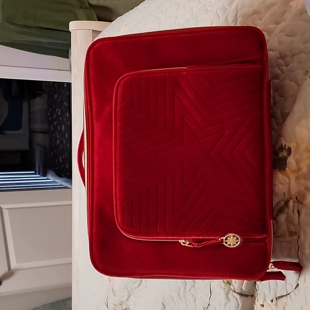 Estee Lauder Velvet Make Up Case
